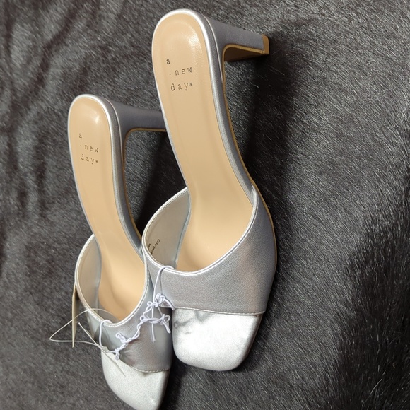 4/$15  6.5 ladies silver heels sandals a new day NWT - Picture 2 of 4